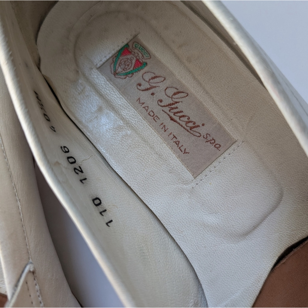 Gucci Vintage White Loafers with Red Accent Size 40.5 In VGUC - Picture 3 of 12